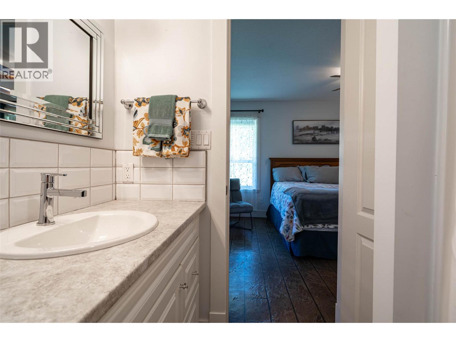  4858 Salmon River Road, Spallumcheen