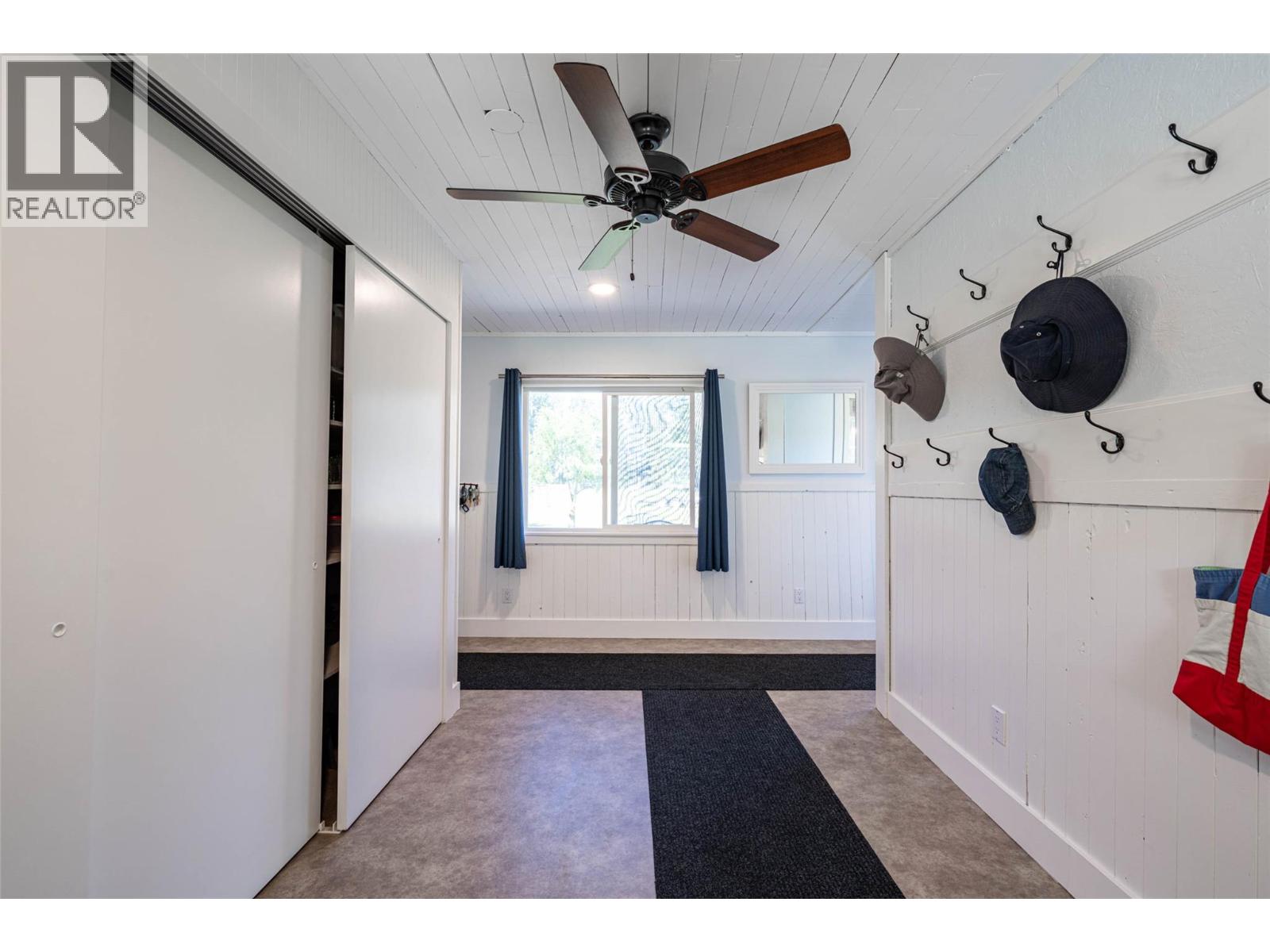  4858 Salmon River Road, Spallumcheen