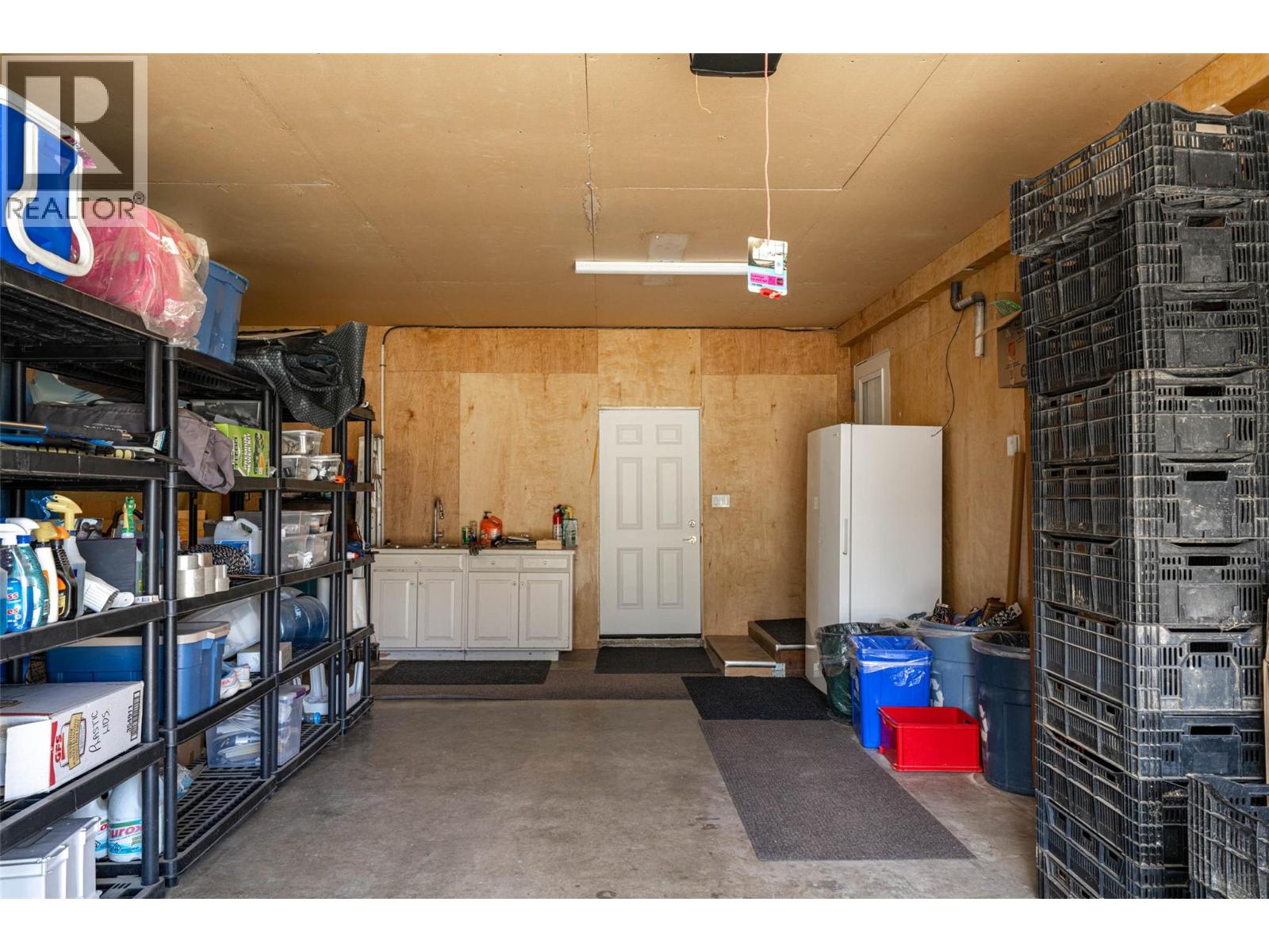  4858 Salmon River Road, Spallumcheen