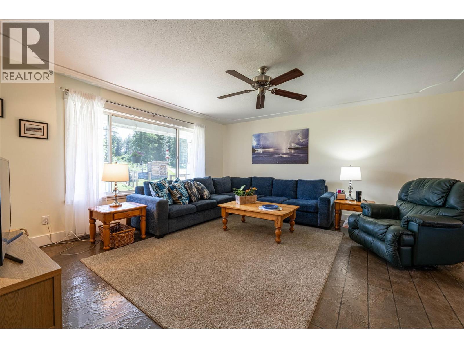  4858 Salmon River Road, Spallumcheen