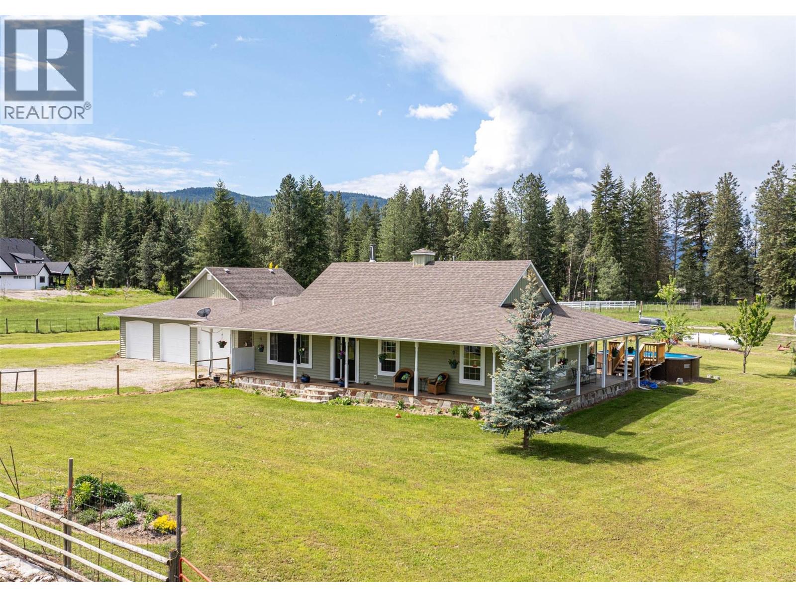  4858 Salmon River Road, Spallumcheen