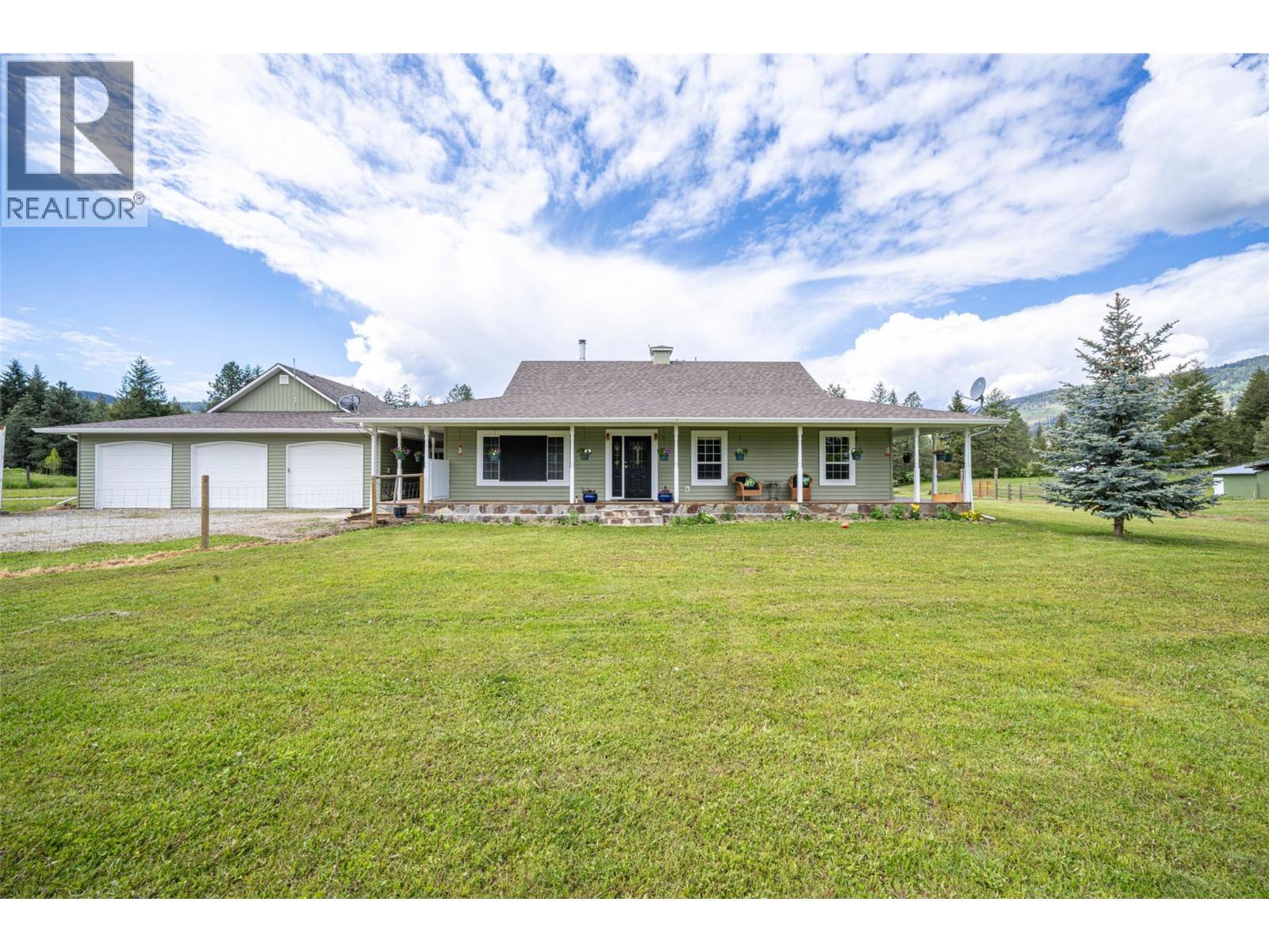  4858 Salmon River Road, Spallumcheen