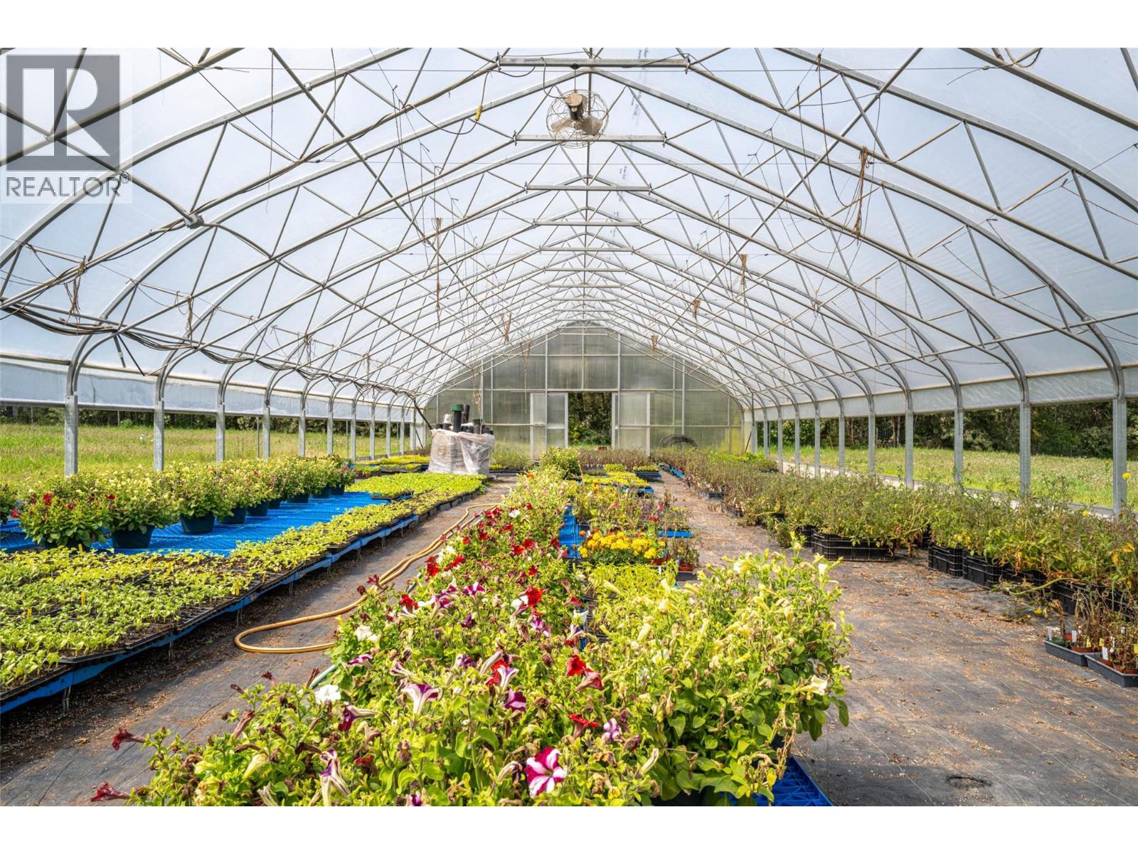  4858 Salmon River Road, Spallumcheen