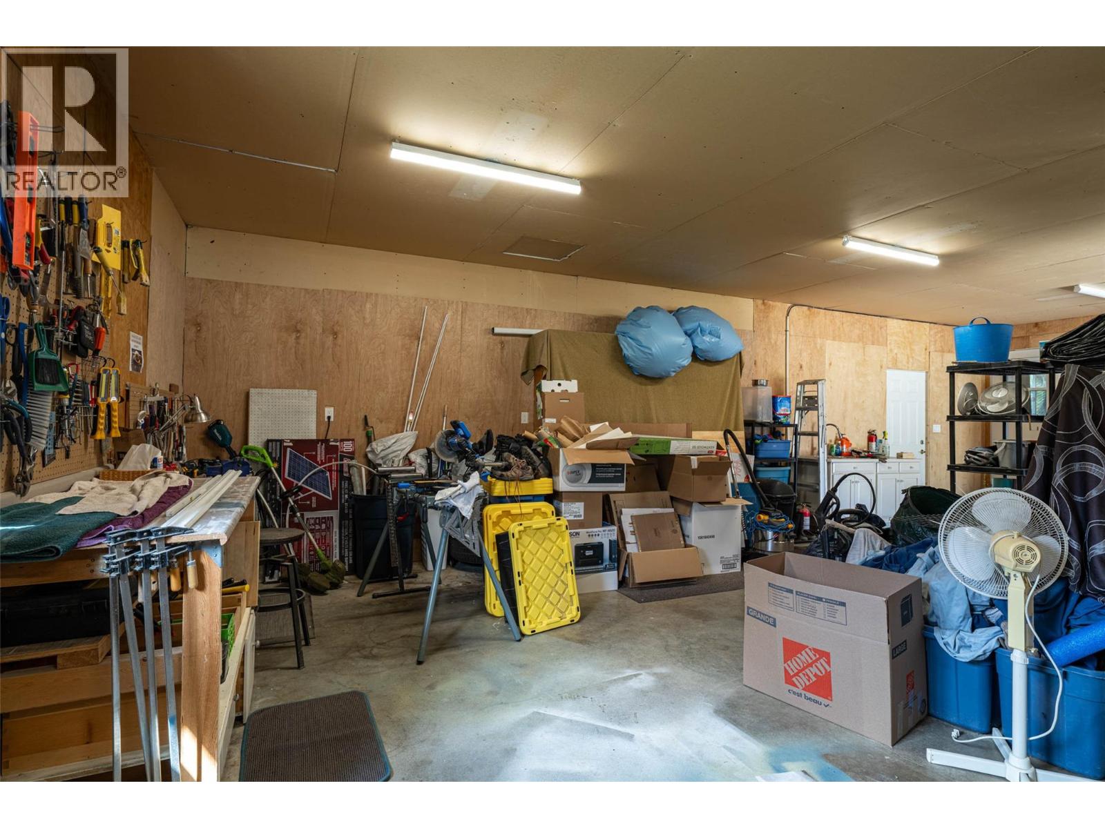  4858 Salmon River Road, Spallumcheen