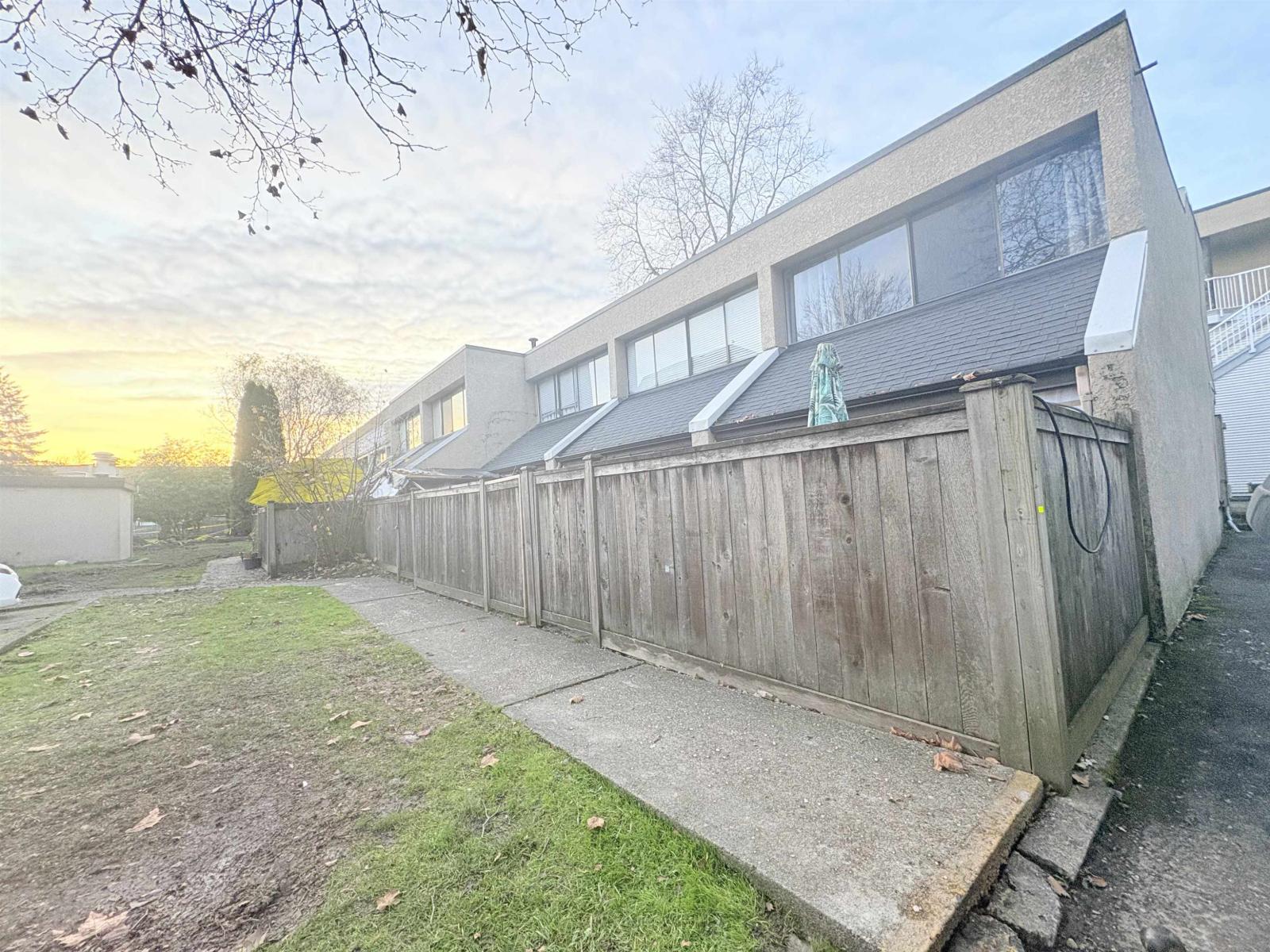 84 17714 60 AVENUE, Surrey