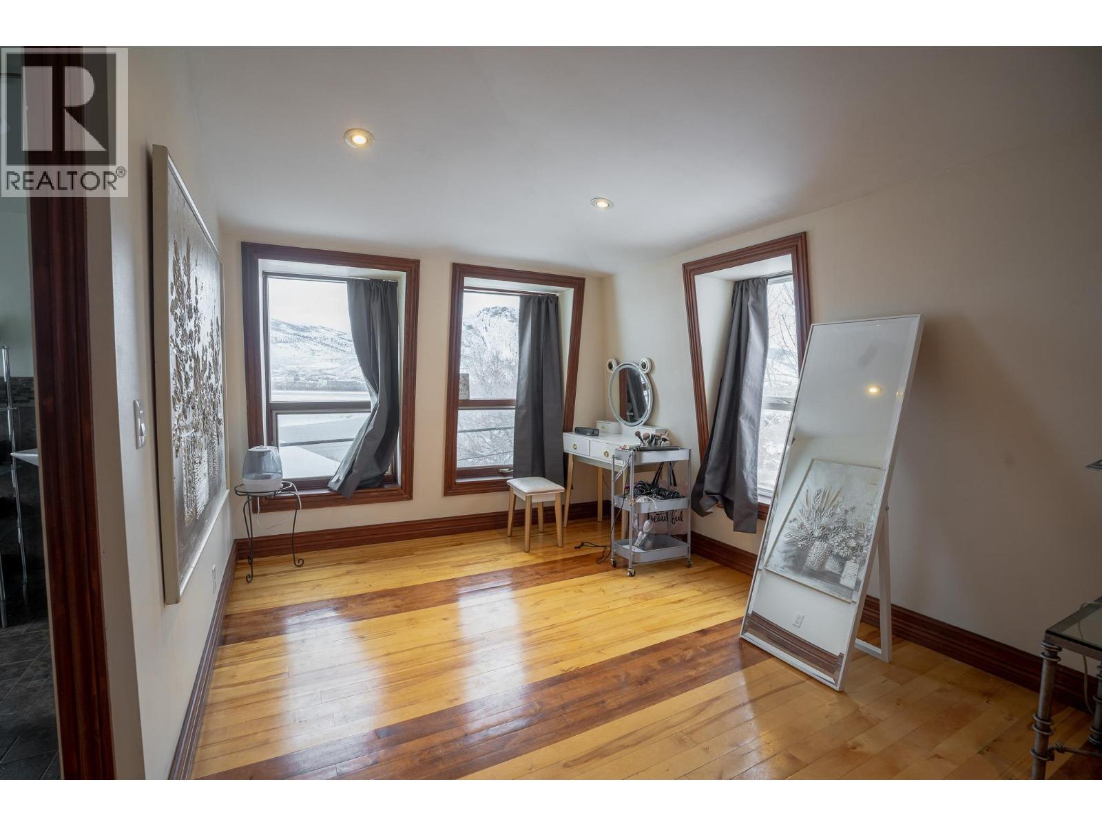 299 SEYMOUR STREET W - 15