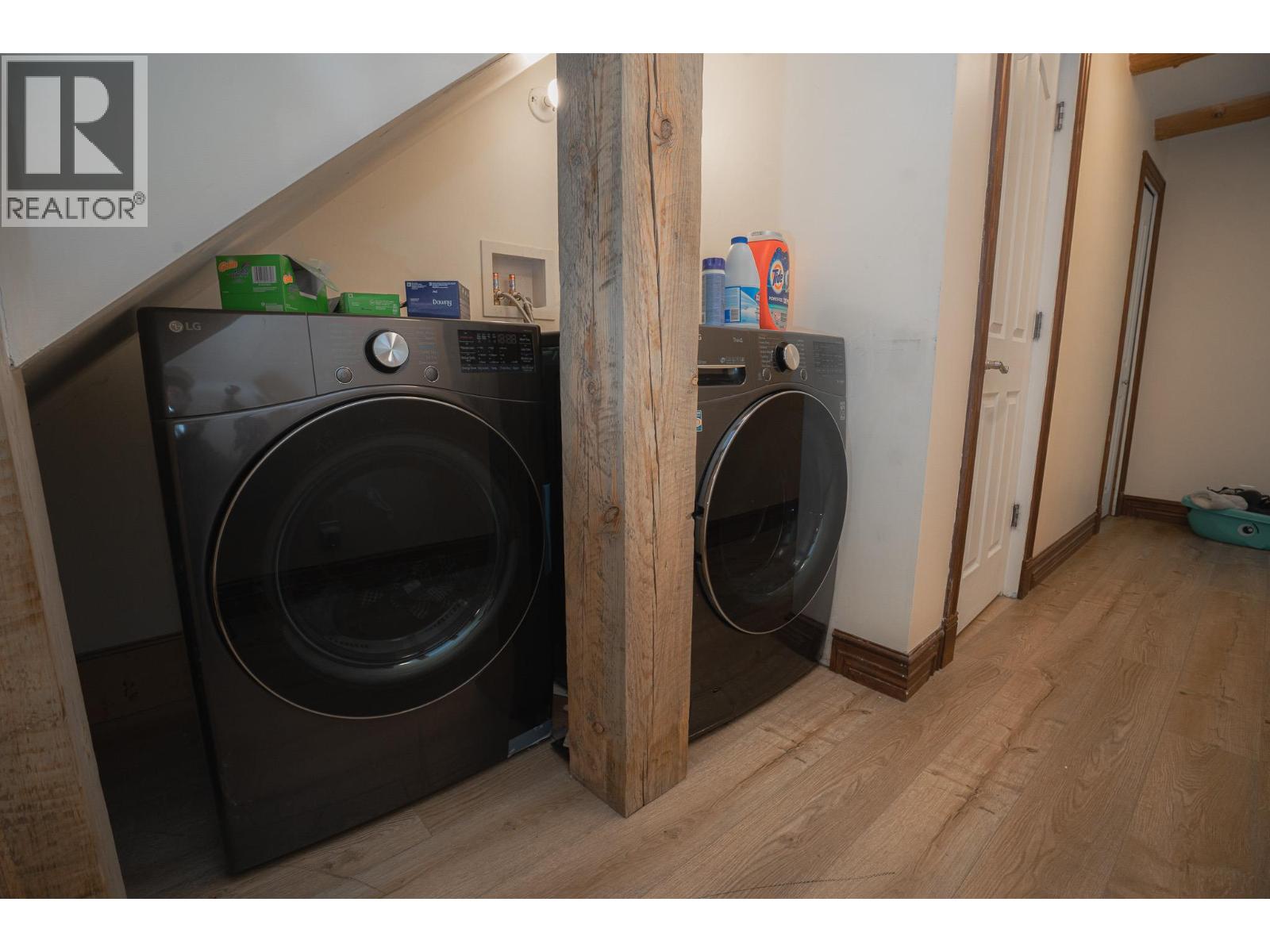 299 SEYMOUR STREET W - 18