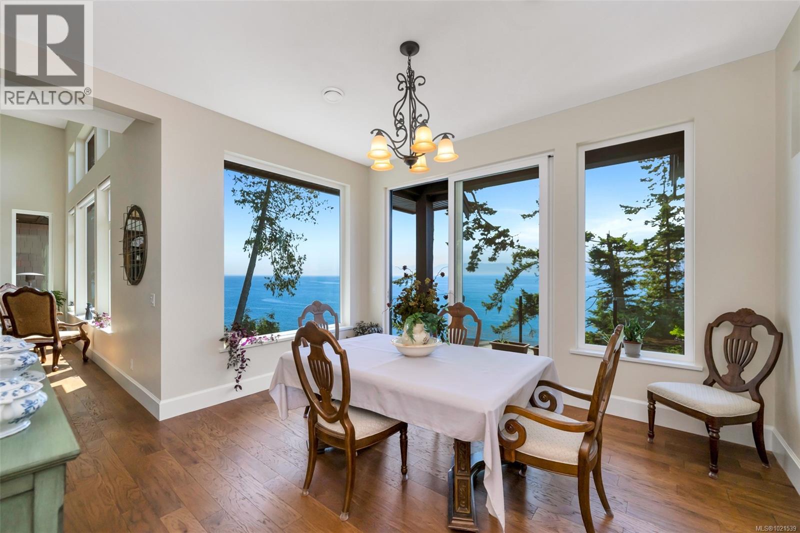 2476 Lighthouse Point Rd, Sooke
