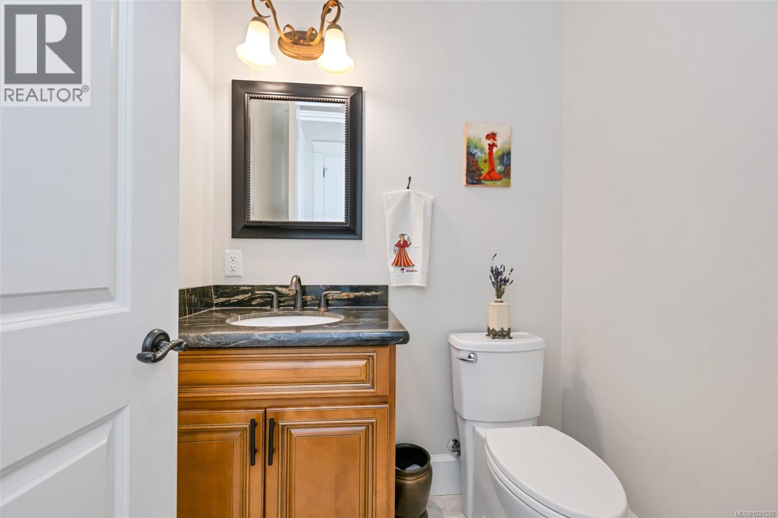 2476 Lighthouse Point Rd, Sooke