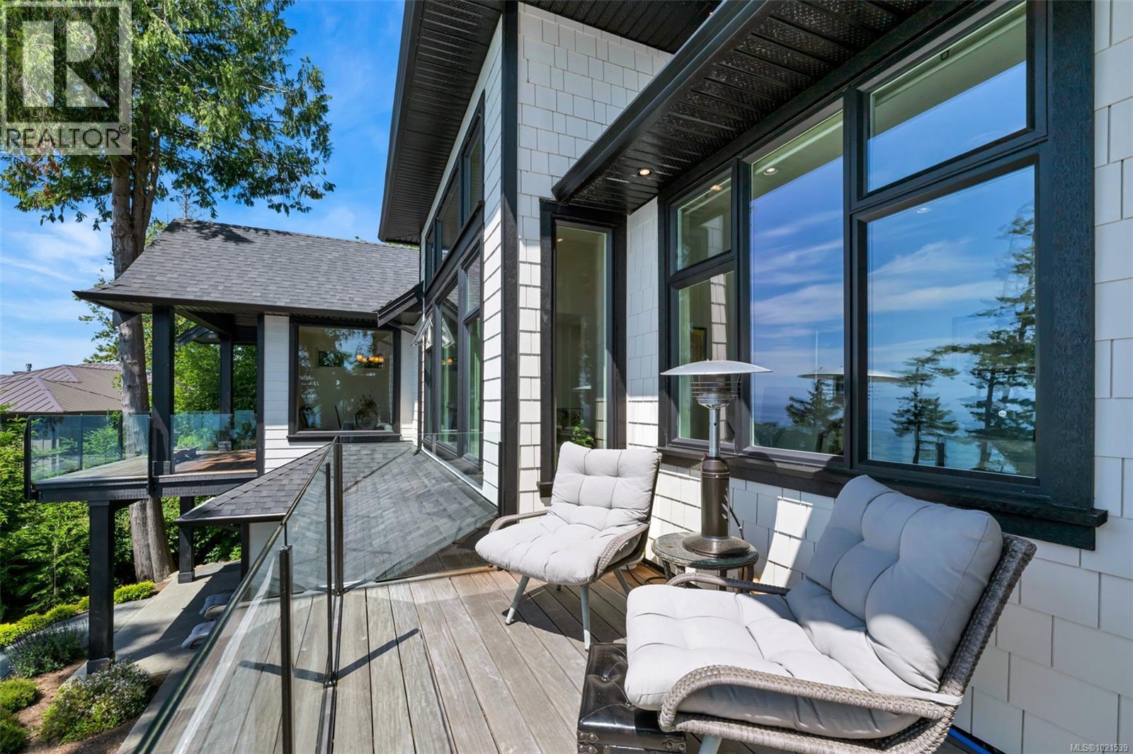 2476 Lighthouse Point Rd, Sooke