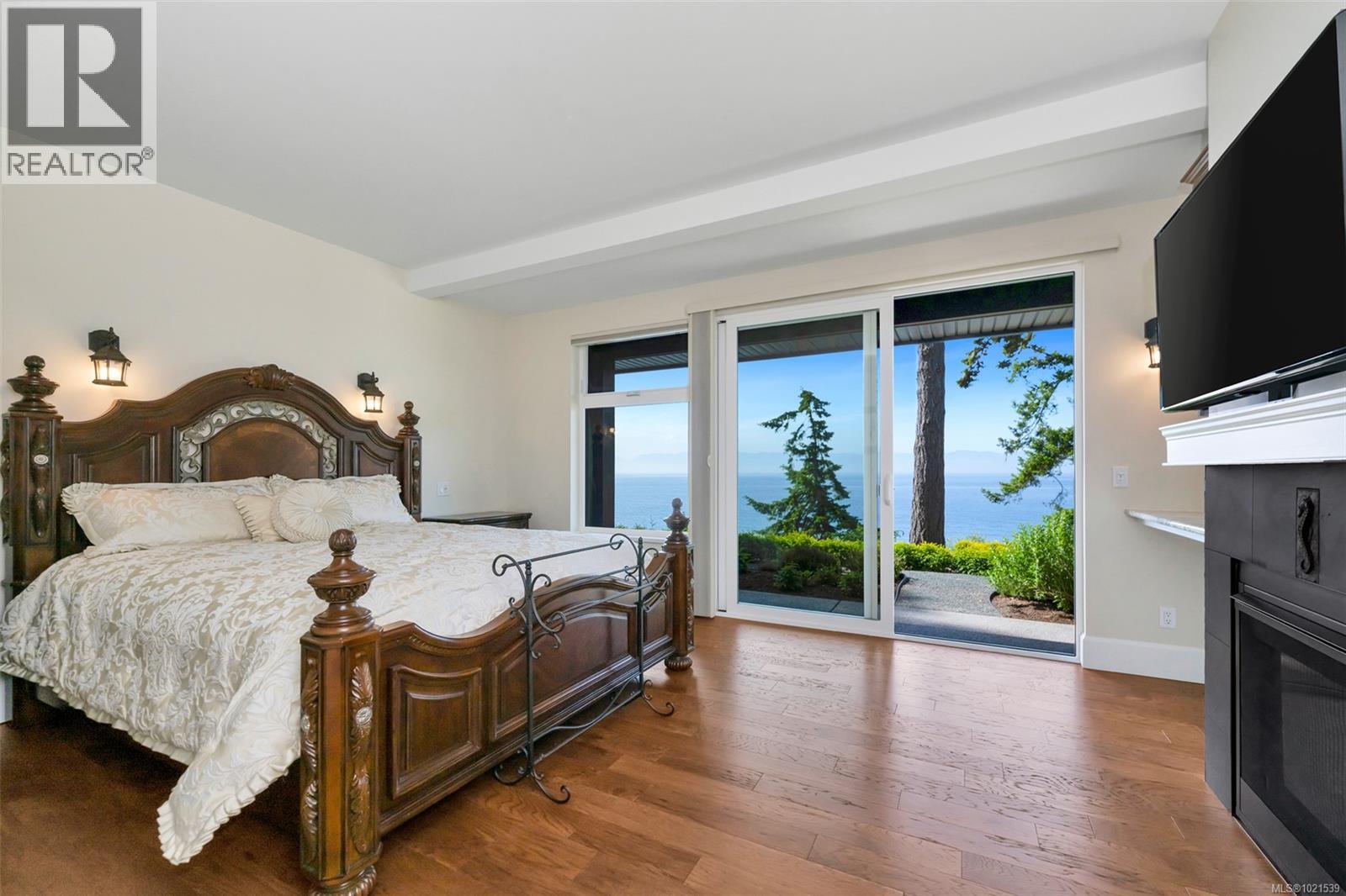 2476 Lighthouse Point Rd, Sooke