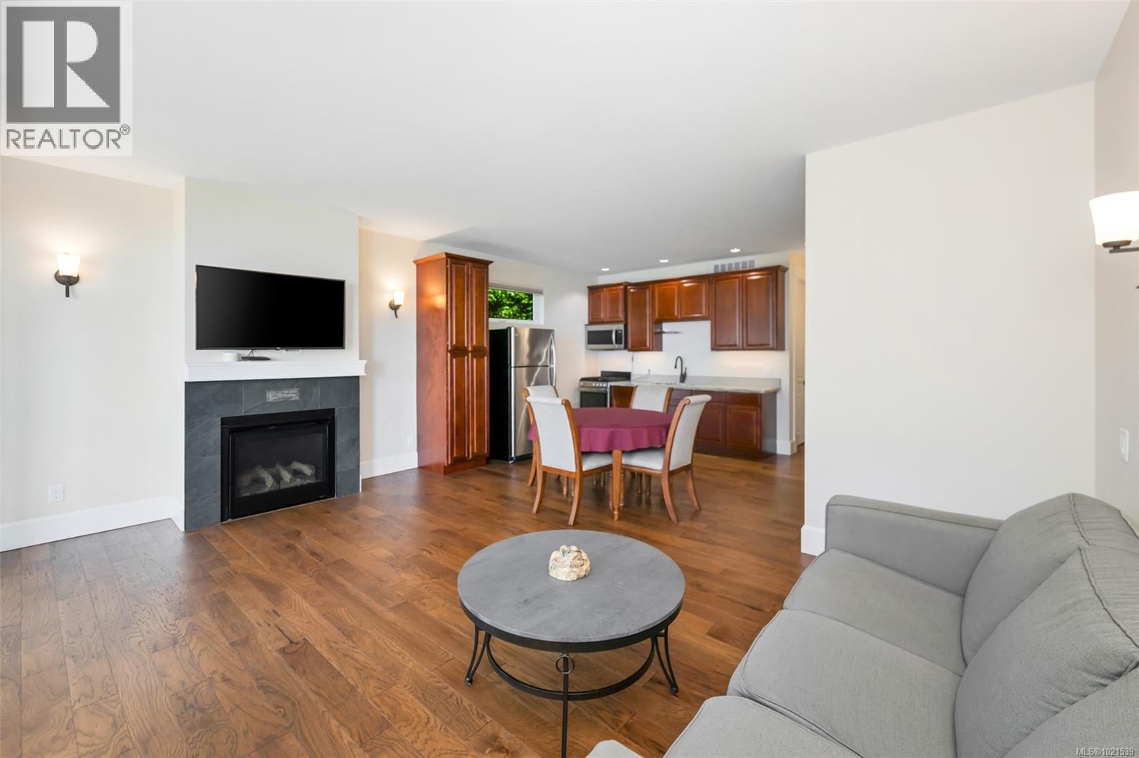 2476 Lighthouse Point Rd, Sooke