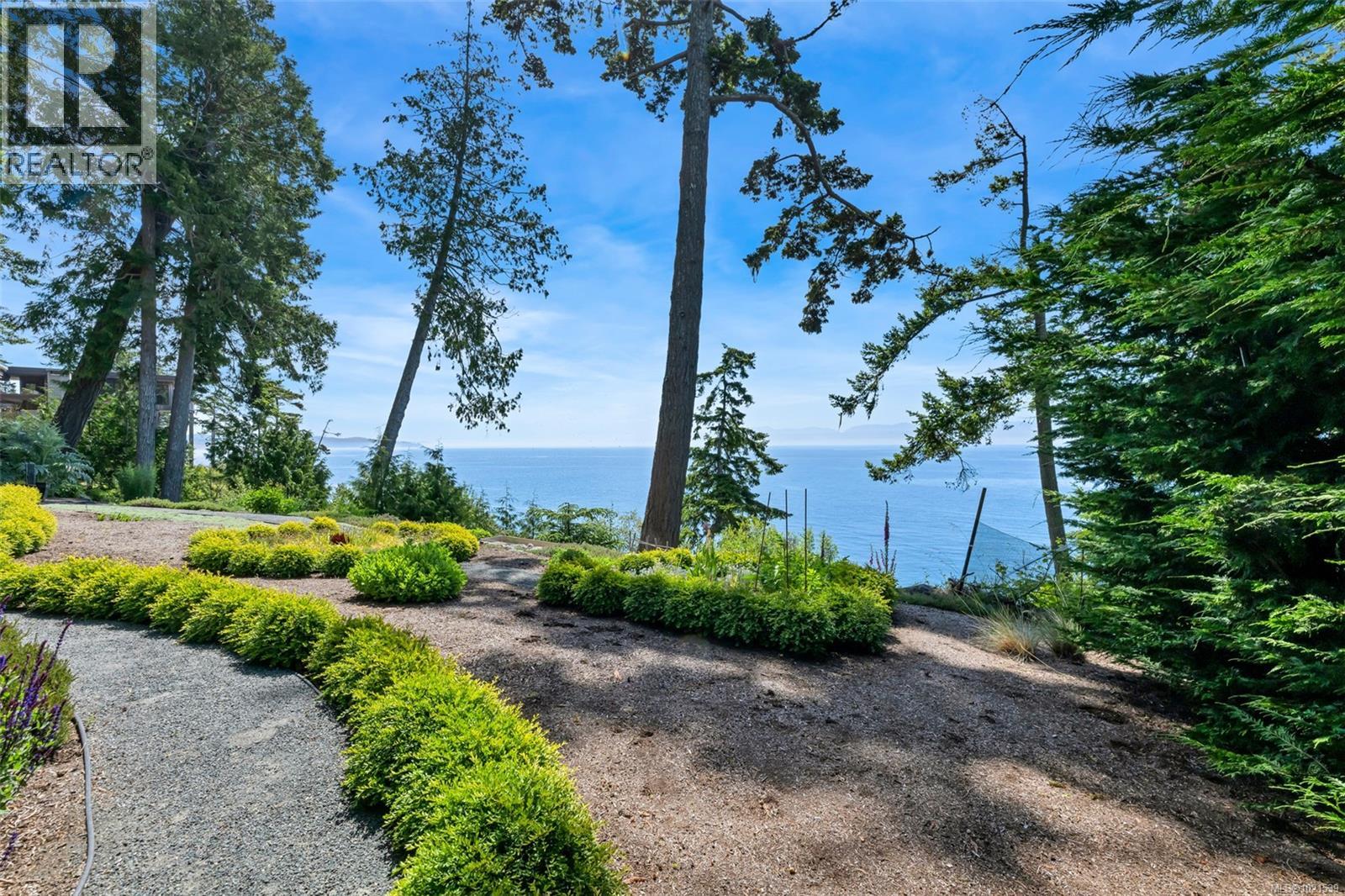 2476 Lighthouse Point Rd, Sooke