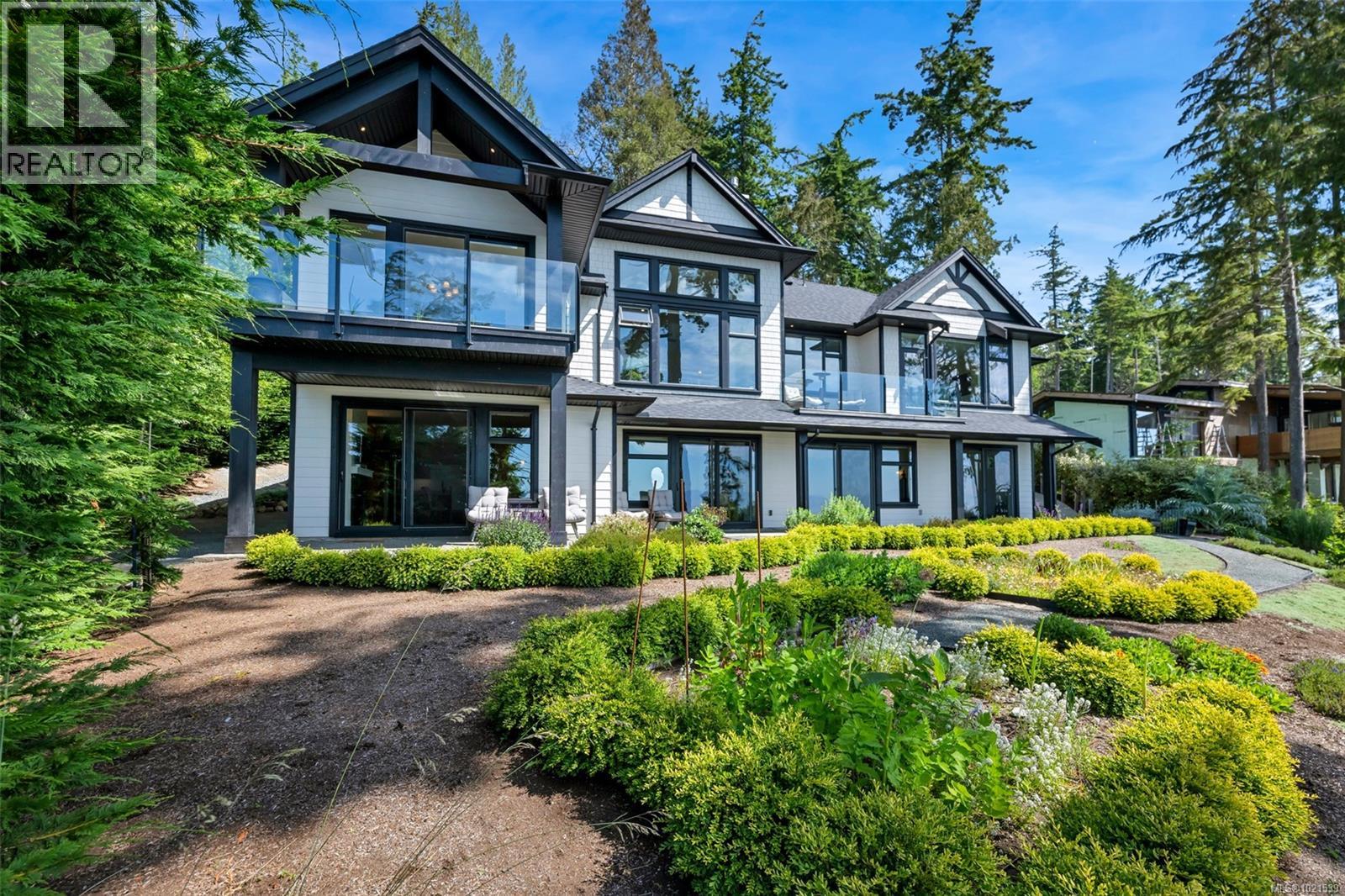 2476 Lighthouse Point Rd, Sooke