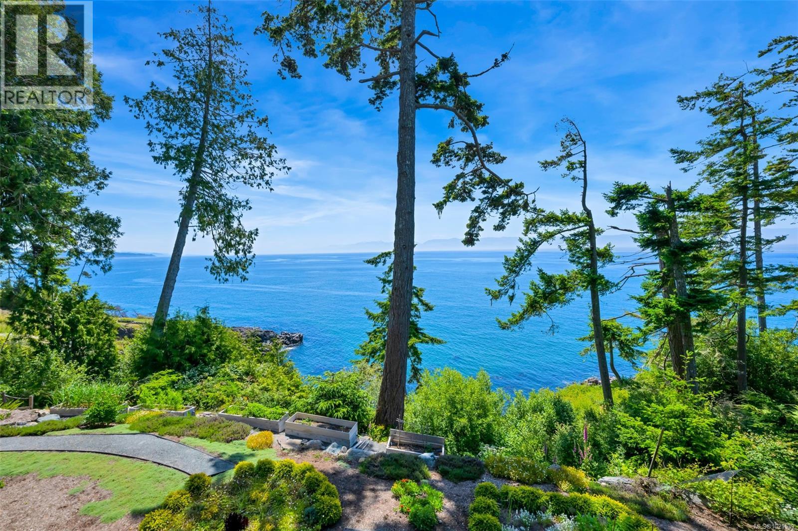 2476 Lighthouse Point Rd, Sooke