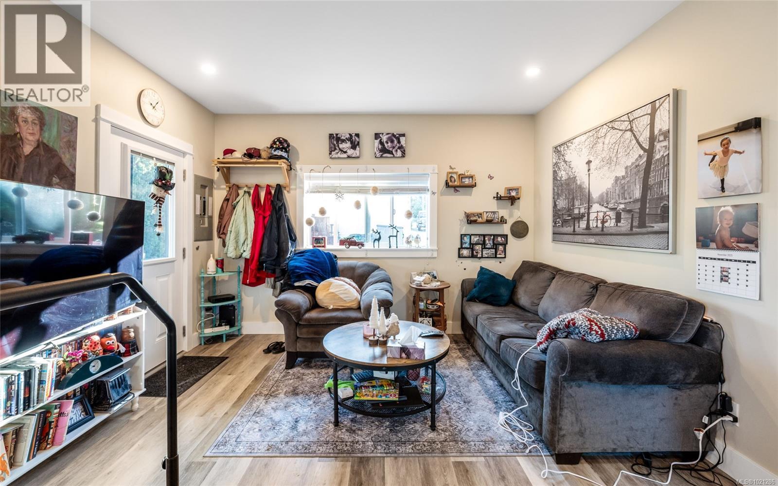 3026 Donald St, Saanich