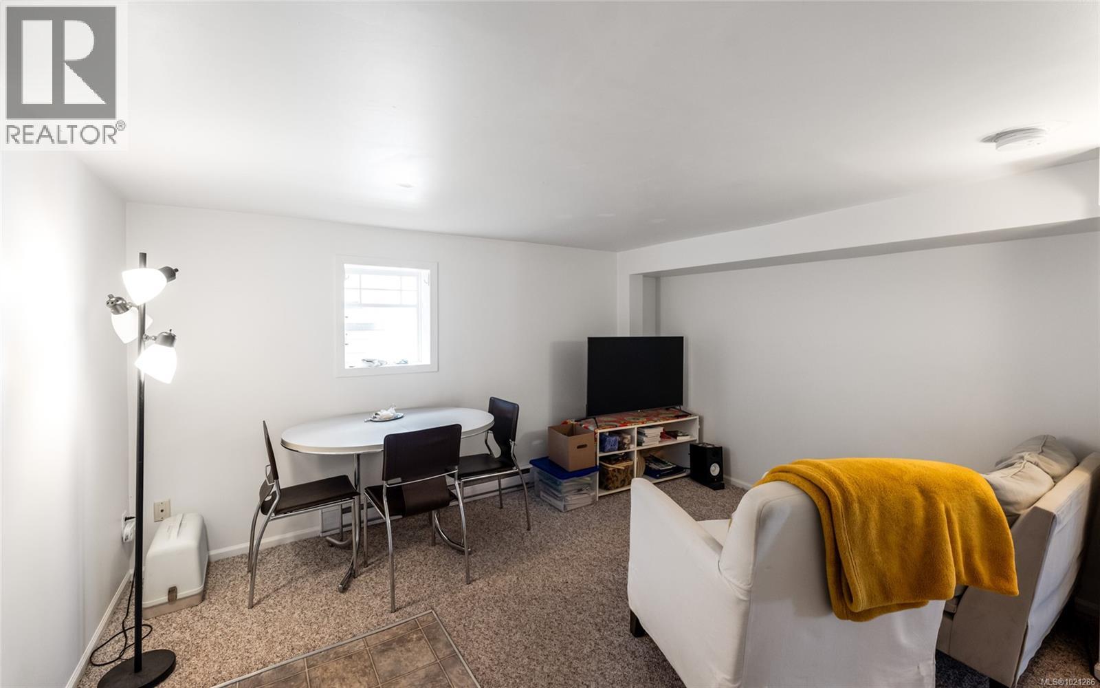 3026 Donald St, Saanich