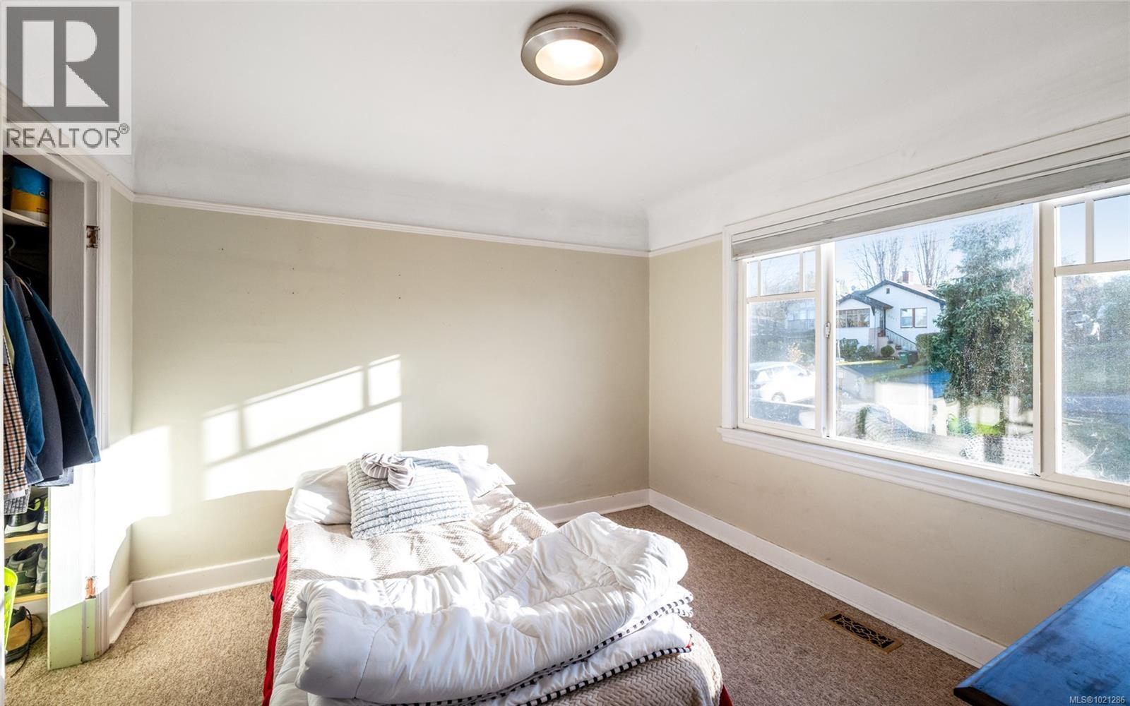 3026 Donald St, Saanich