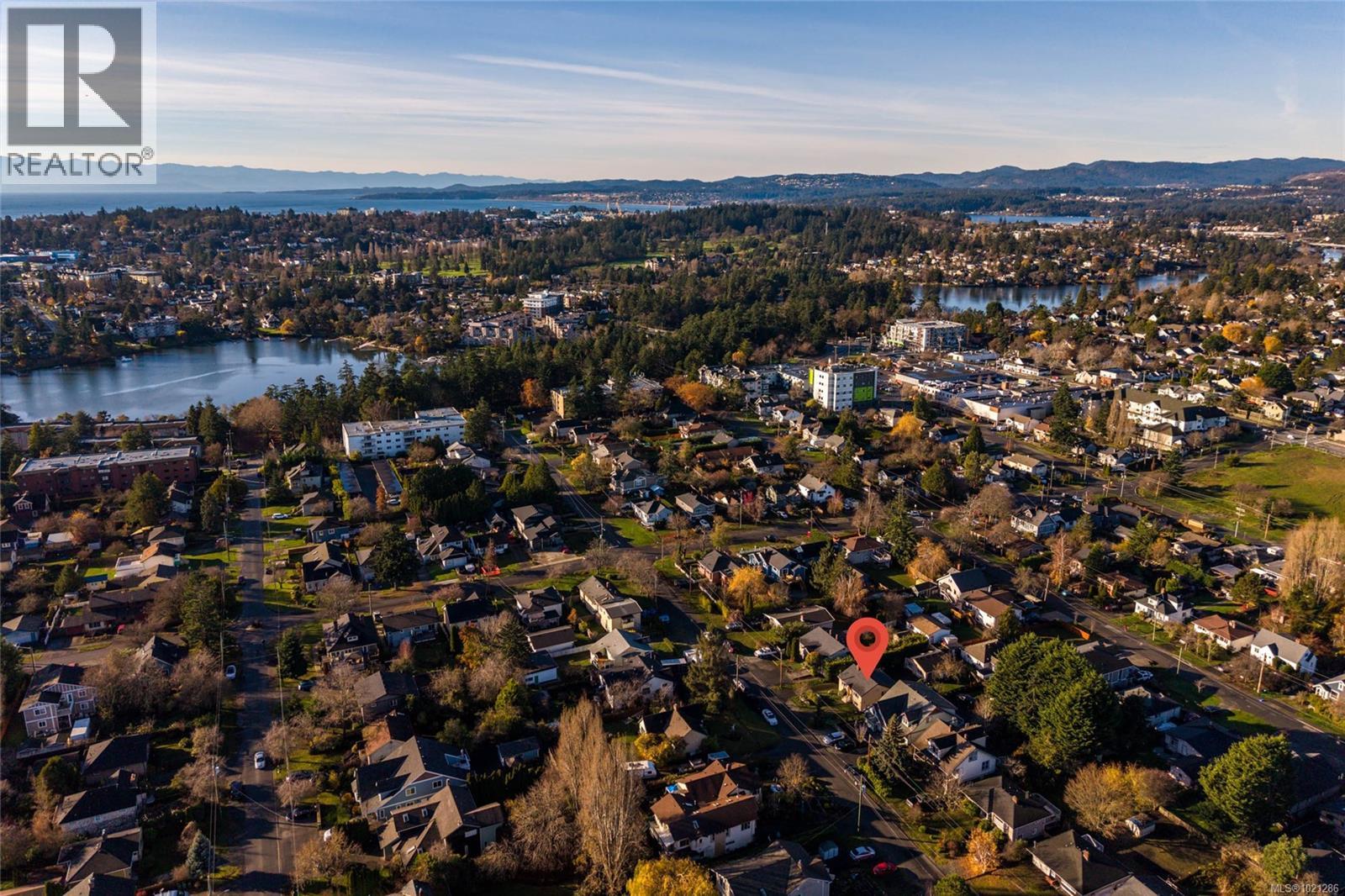 3026 Donald St, Saanich