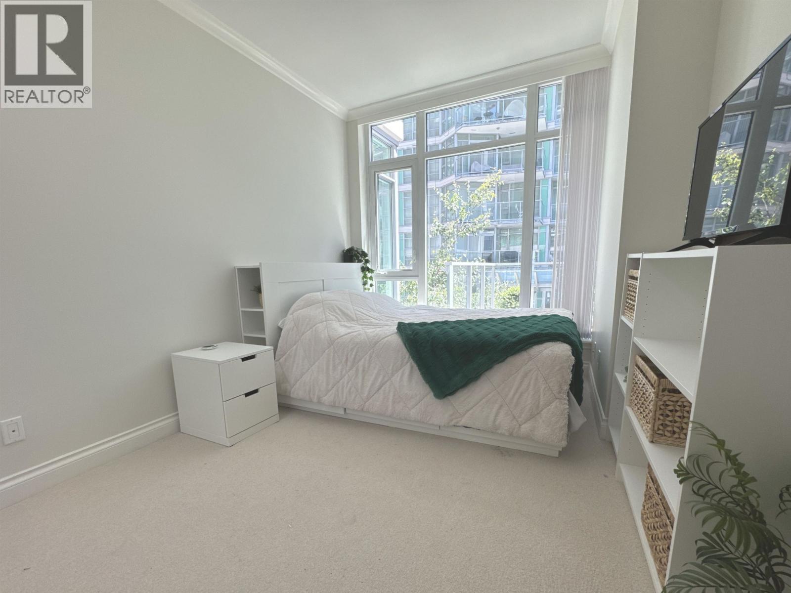 202 185 VICTORY SHIP WAY, North Vancouver