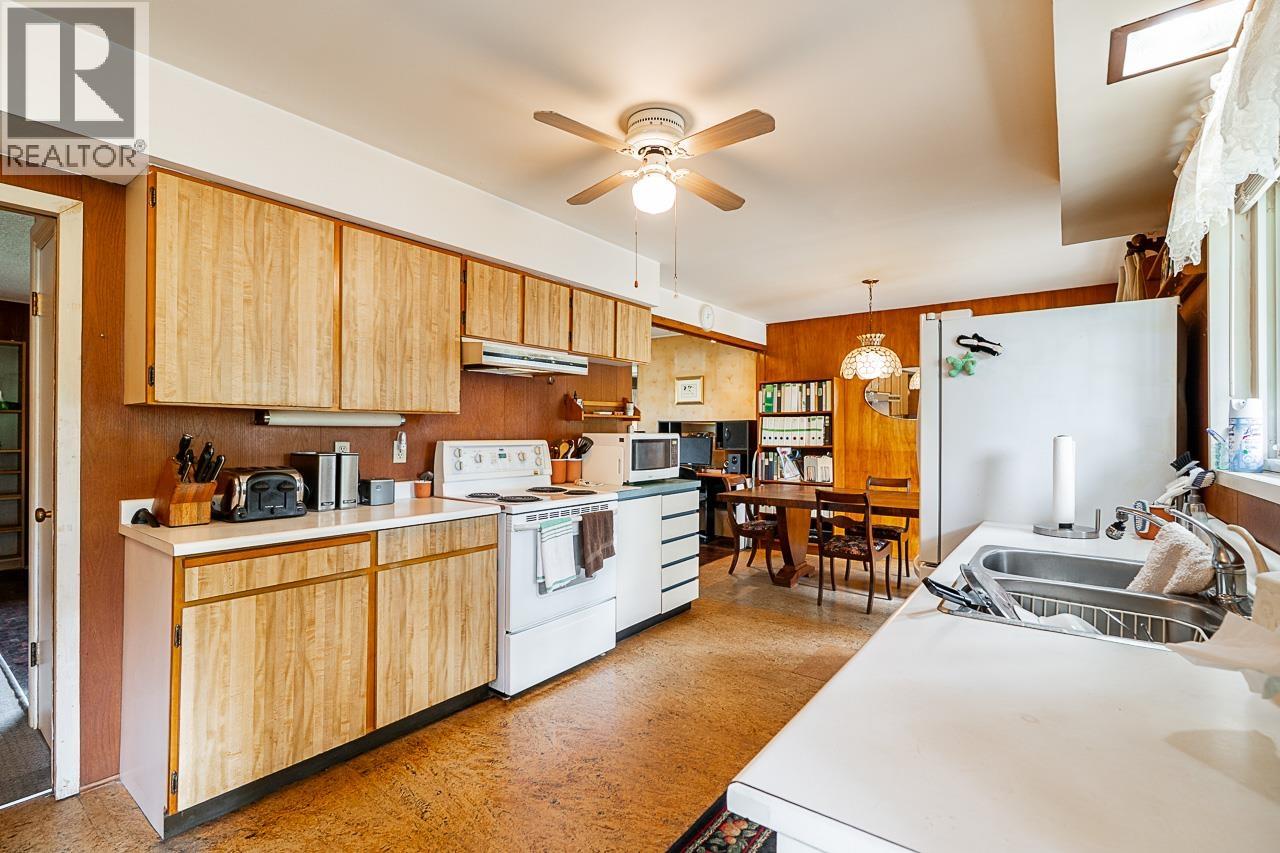 6544 ELWELL STREET, Burnaby