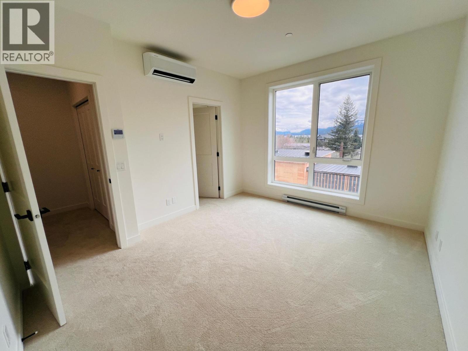 510 14TH Street Unit# 304, Invermere