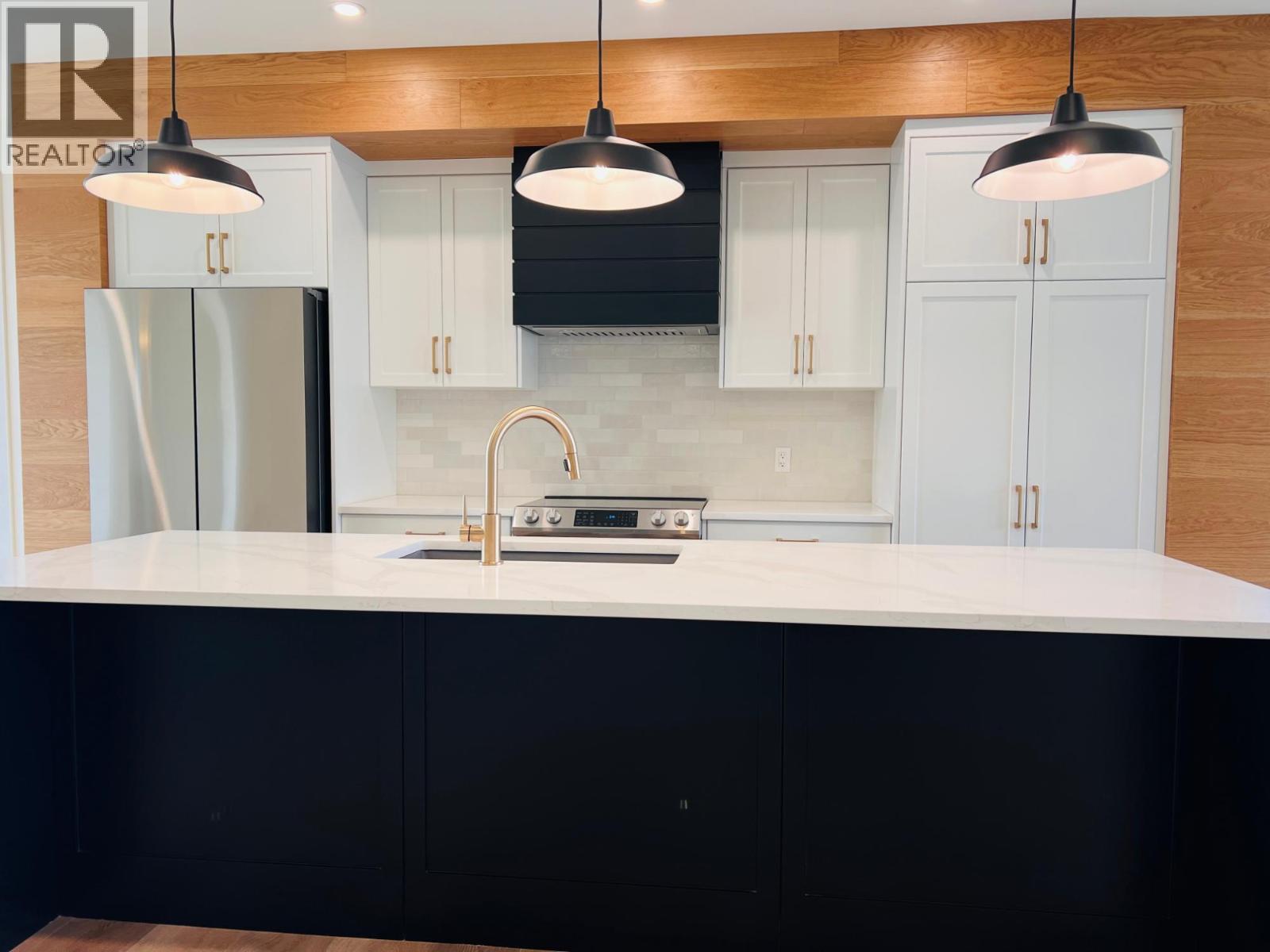 510 14TH Street Unit# 304, Invermere