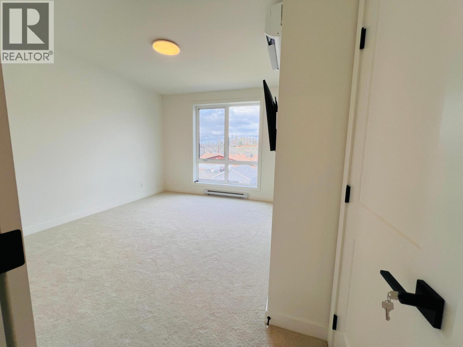 510 14TH Street Unit# 304, Invermere