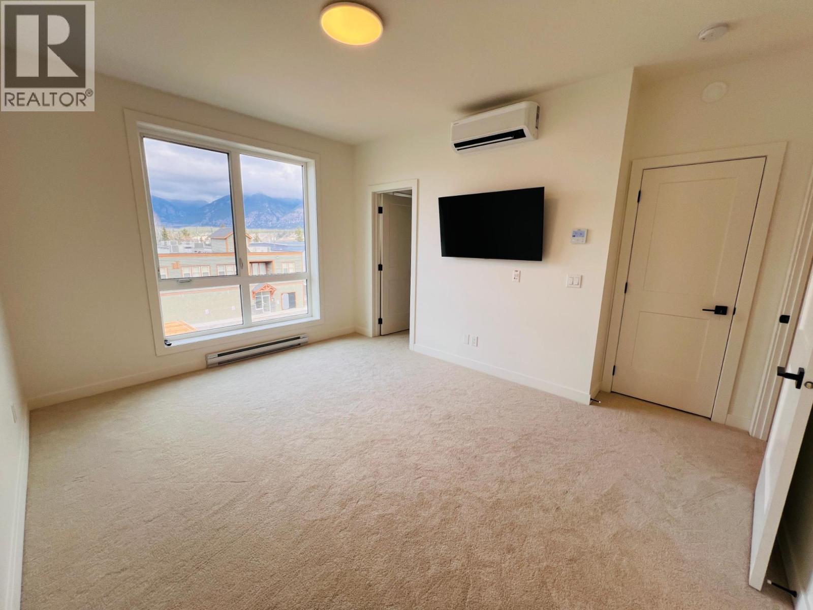 510 14TH Street Unit# 304, Invermere