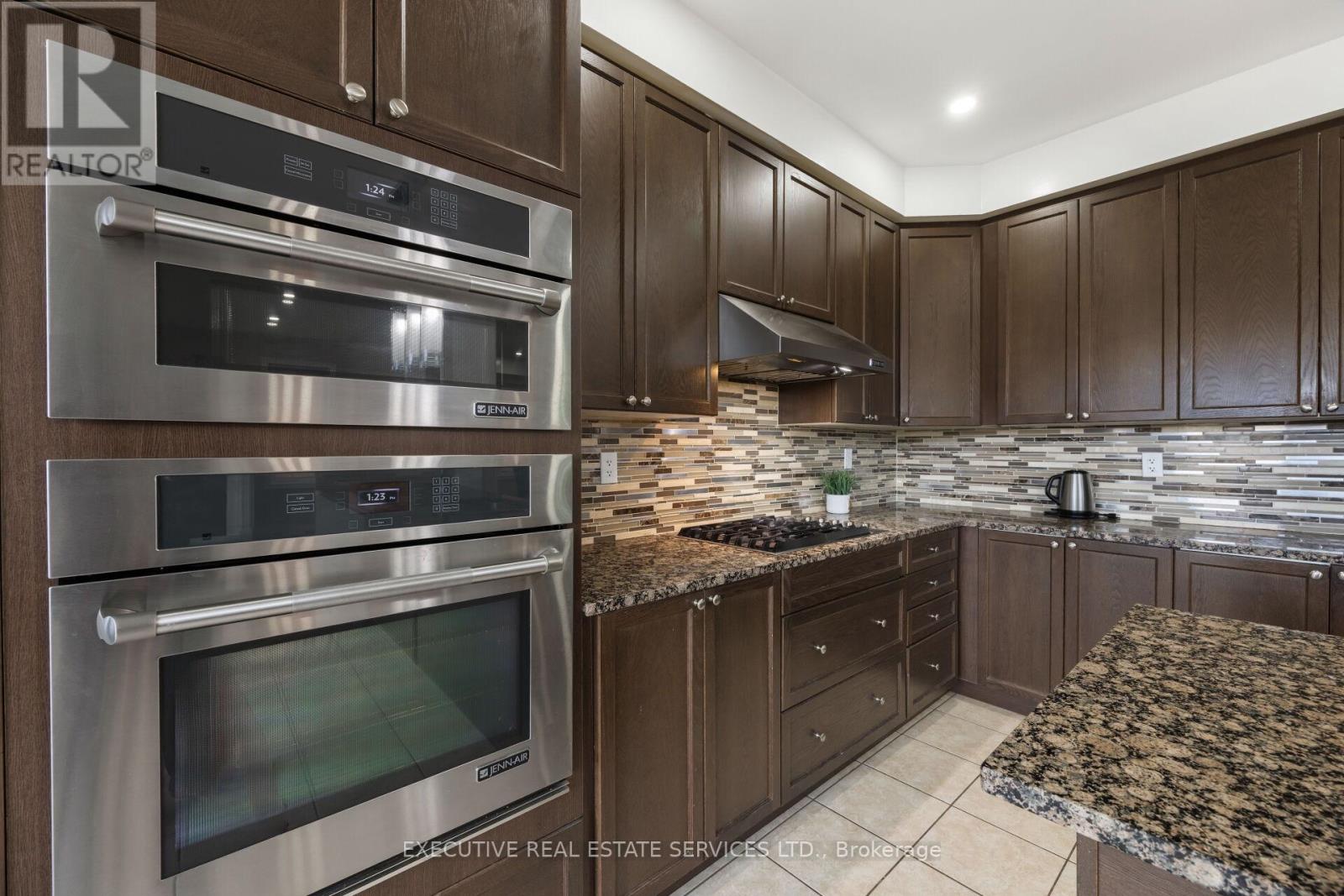 37 ROSS DRIVE - 16