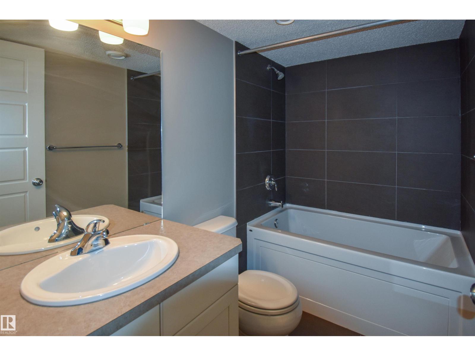 19 Meadowgrove LN, Spruce Grove