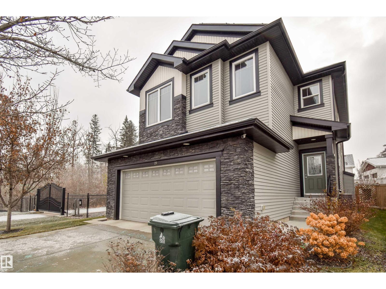 19 Meadowgrove LN - Main photo, Spruce Grove, Alberta