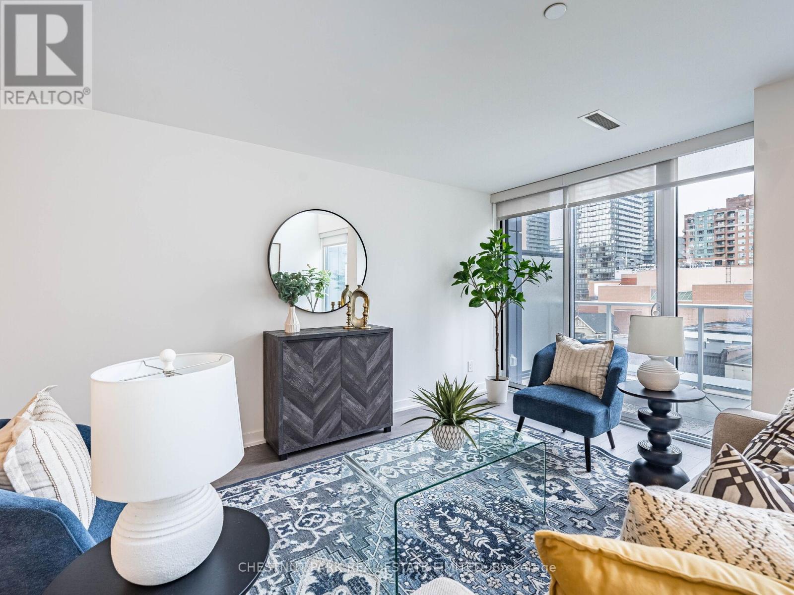 #408 18 MAITLAND TERRACE - 16