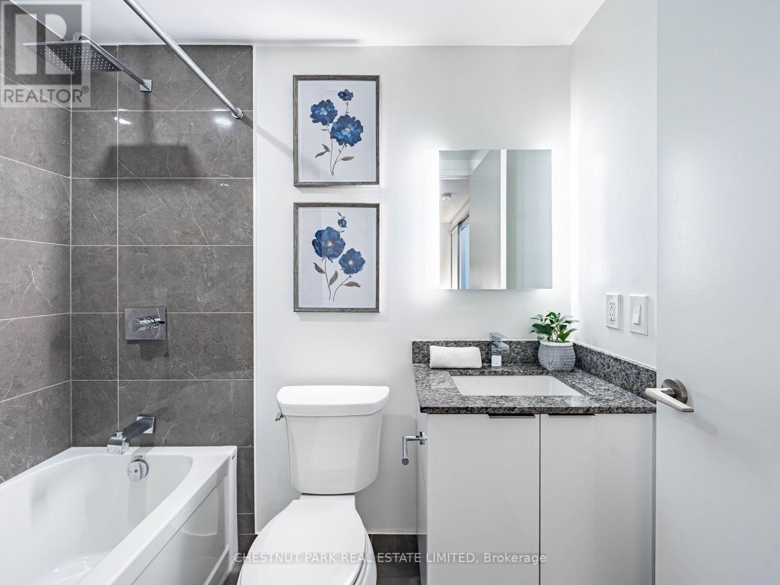 #408 18 MAITLAND TERRACE - 28