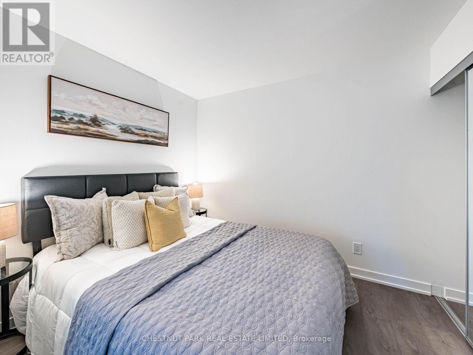 #408 18 MAITLAND TERRACE - 31