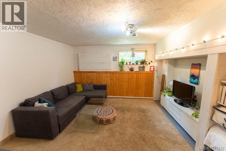 246 Lee St, Ucluelet