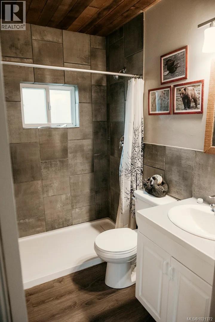 246 Lee St, Ucluelet