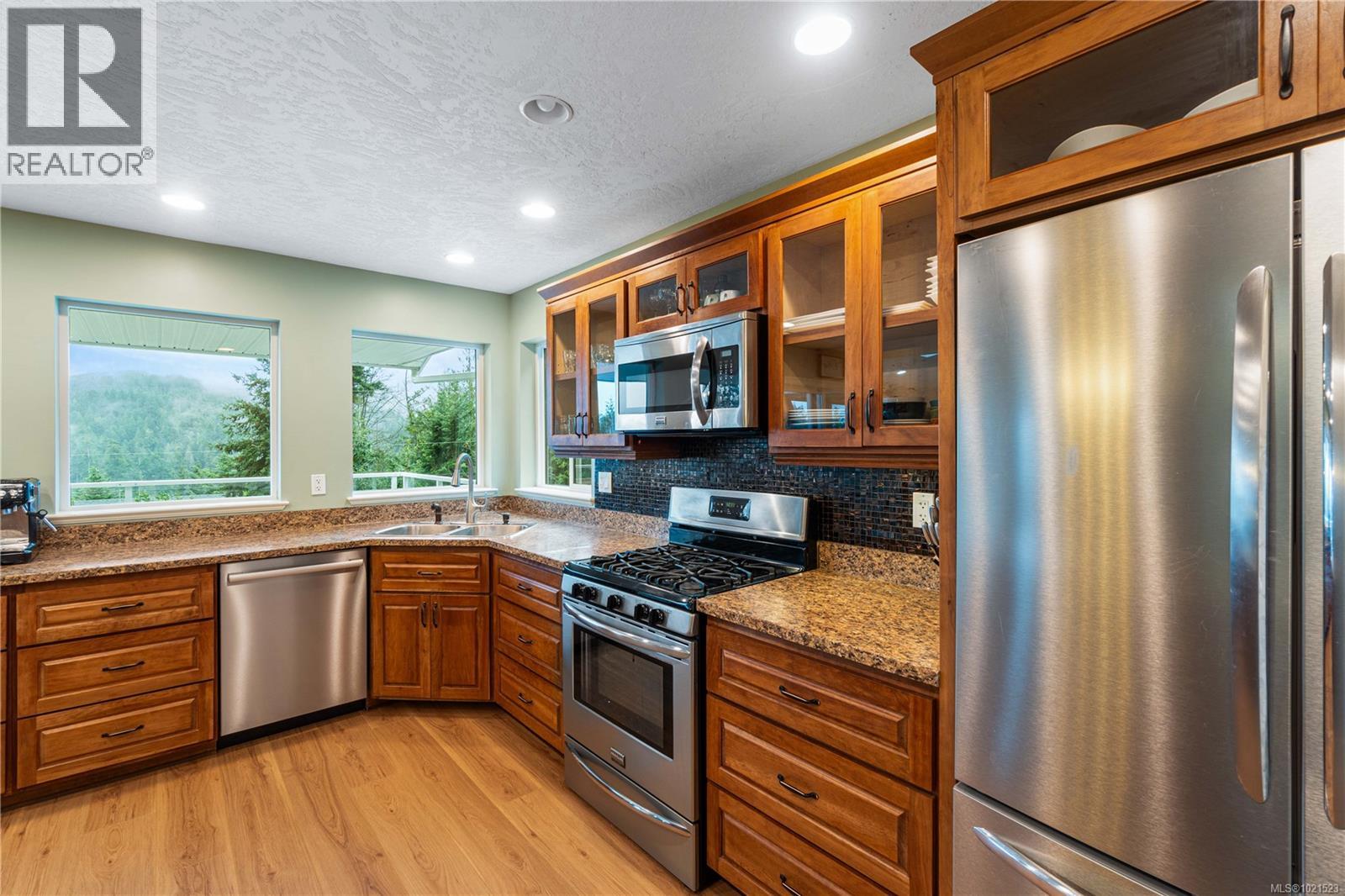 1763 Martini Way, Qualicum Beach