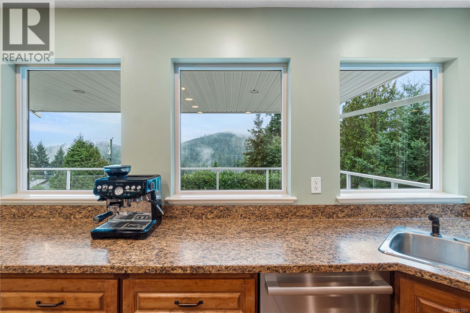 1763 Martini Way, Qualicum Beach