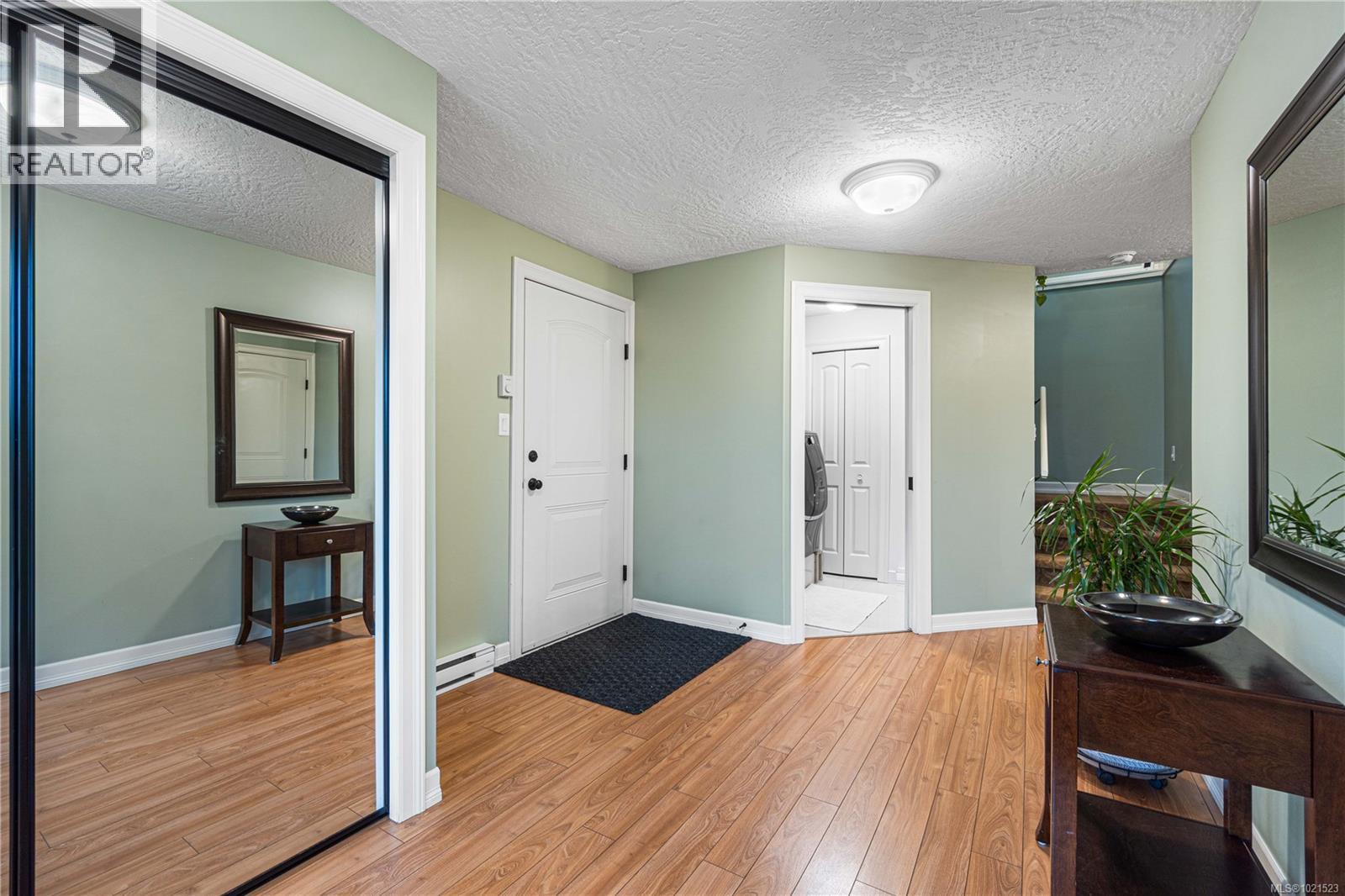 1763 Martini Way, Qualicum Beach