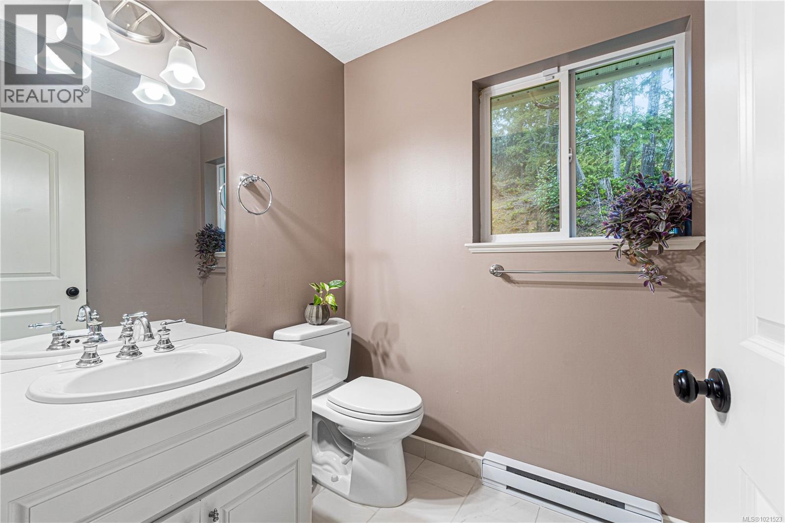 1763 Martini Way, Qualicum Beach