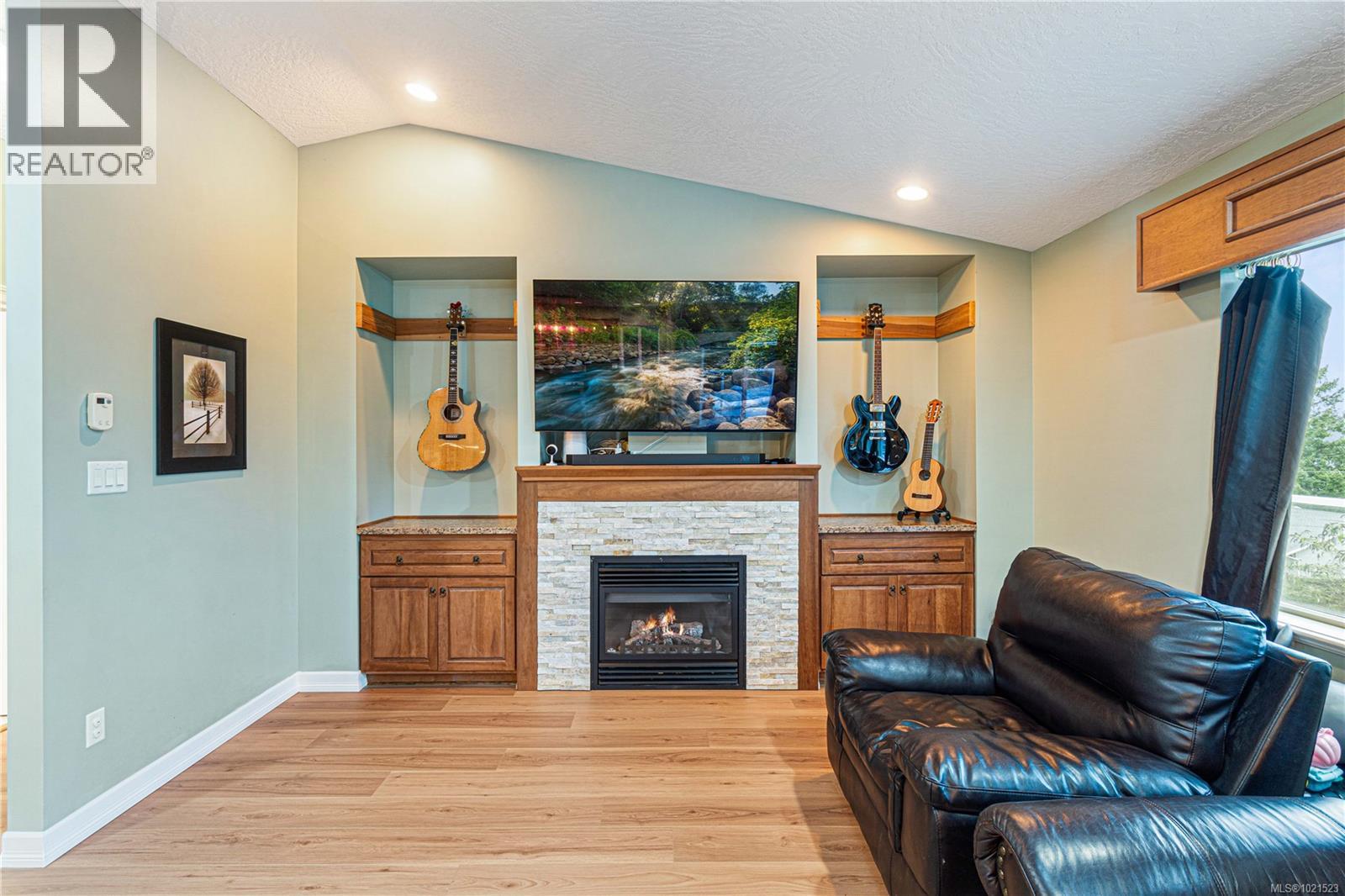 1763 Martini Way, Qualicum Beach