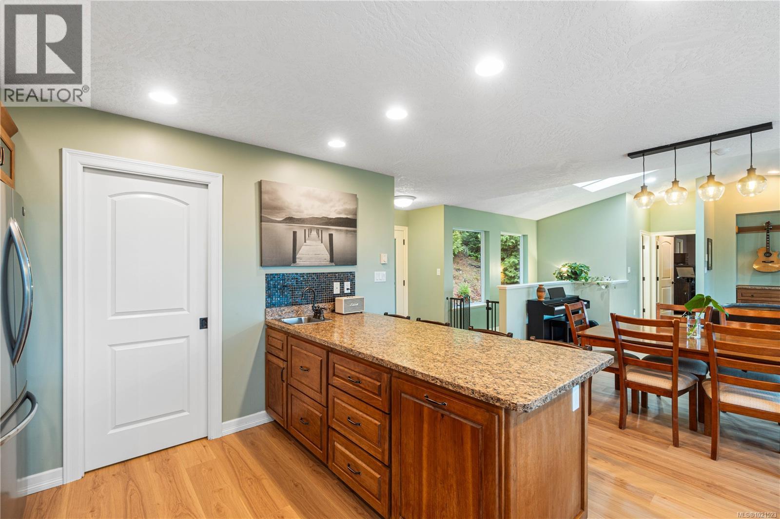 1763 Martini Way, Qualicum Beach