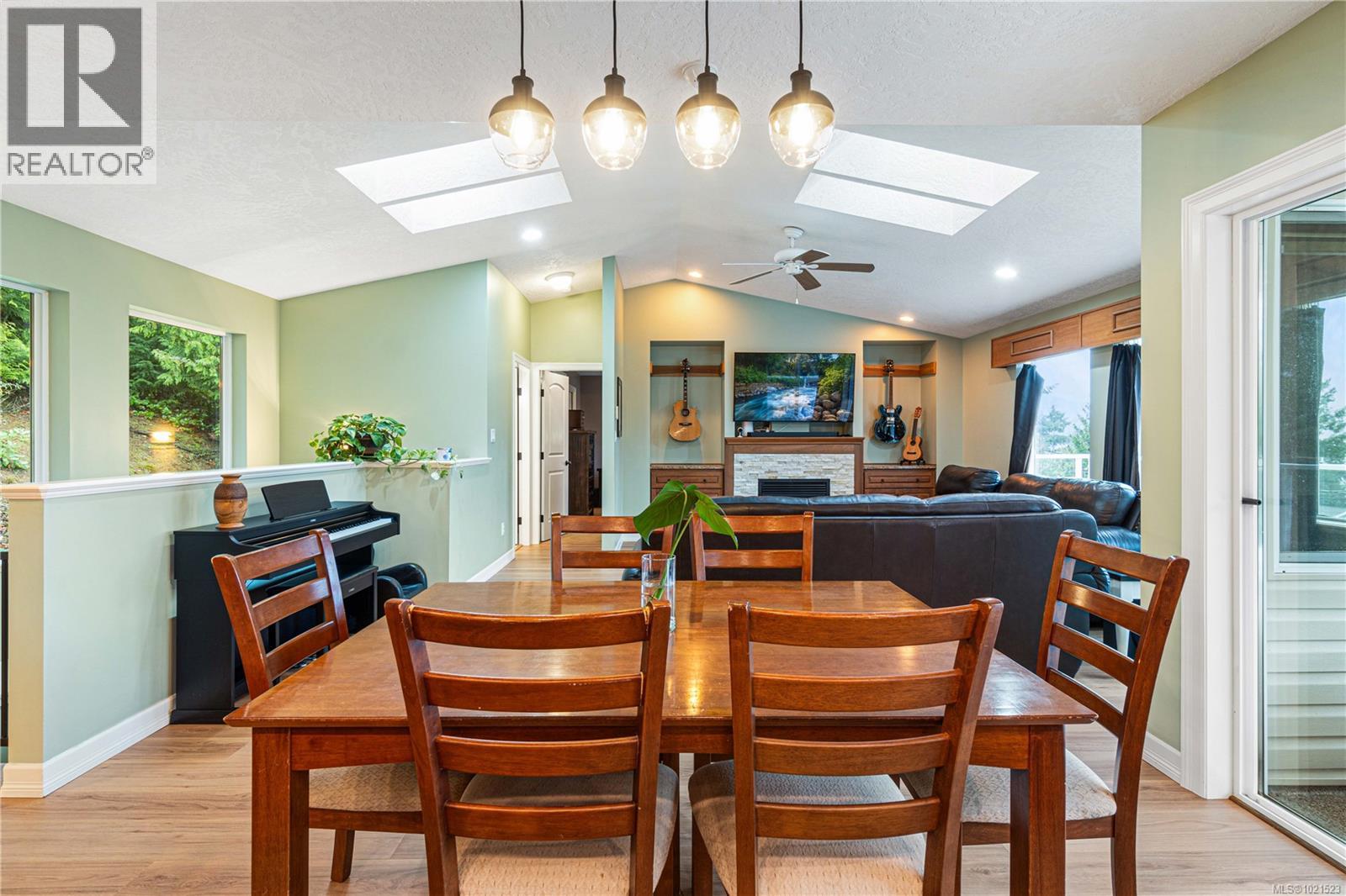 1763 Martini Way, Qualicum Beach
