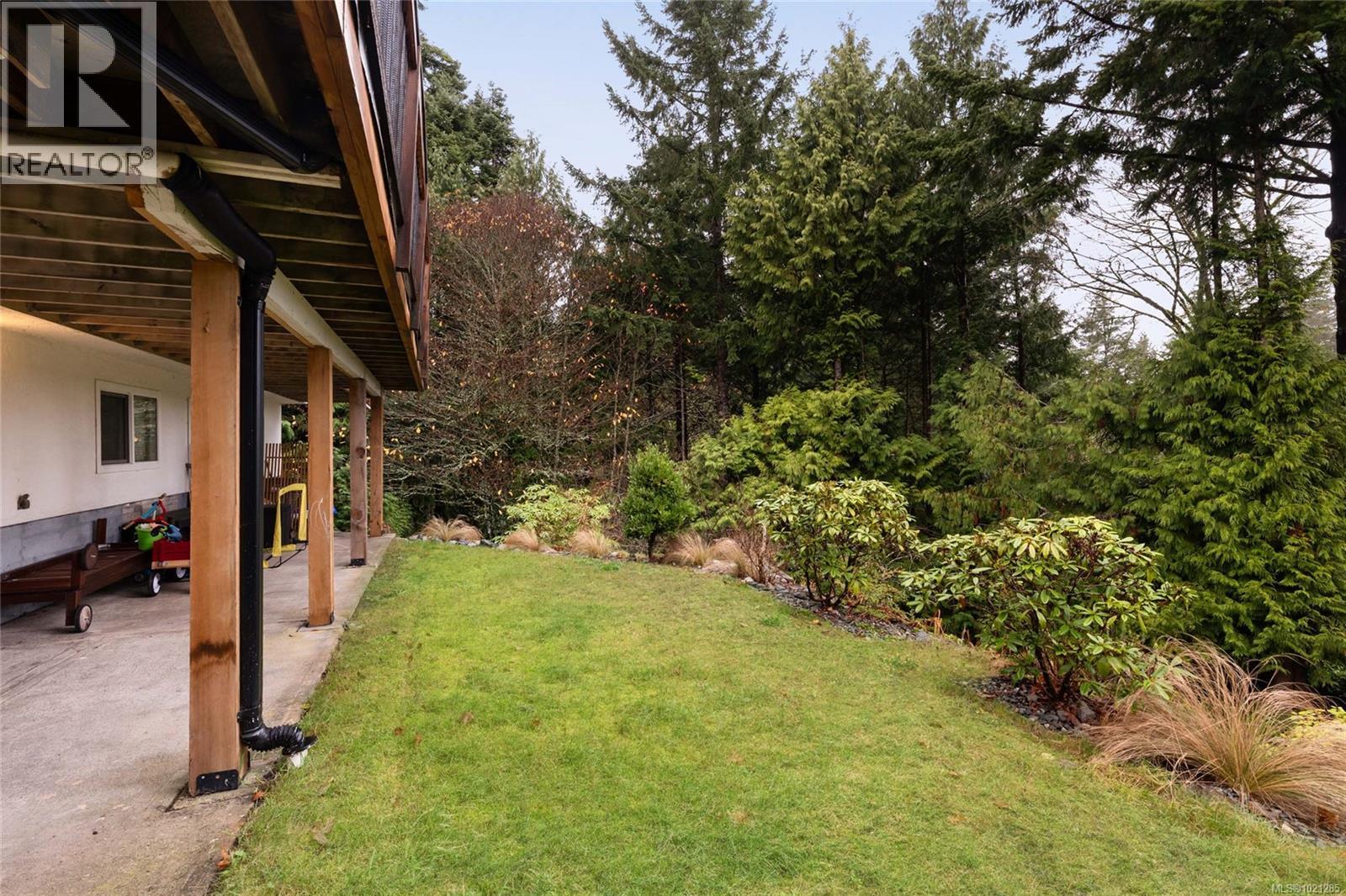 5087 Catalina Terr, Saanich