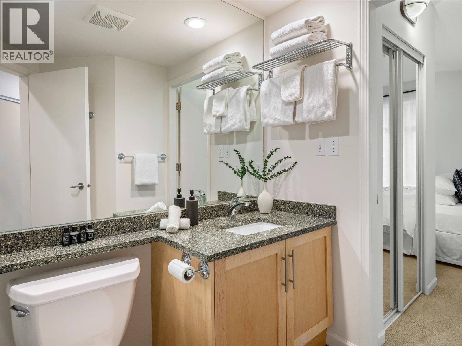 205 4338 MAIN STREET, Whistler