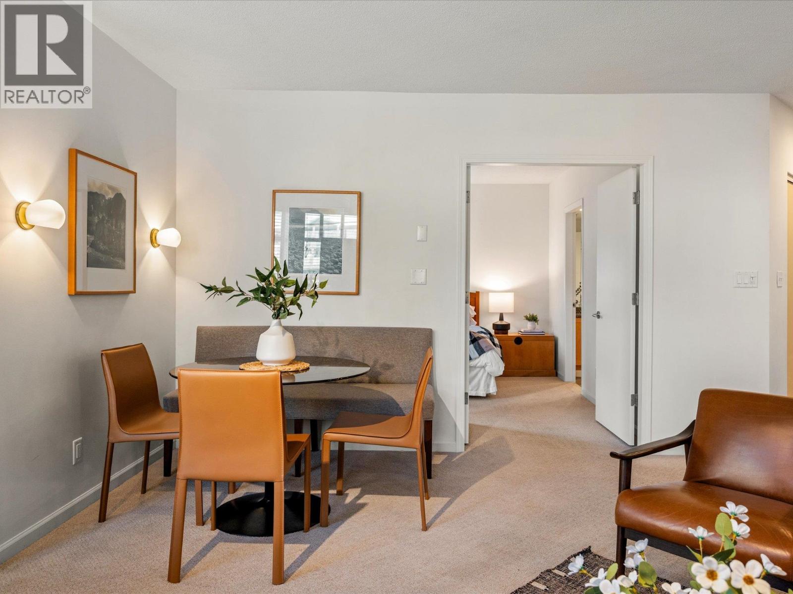 205 4338 MAIN STREET, Whistler