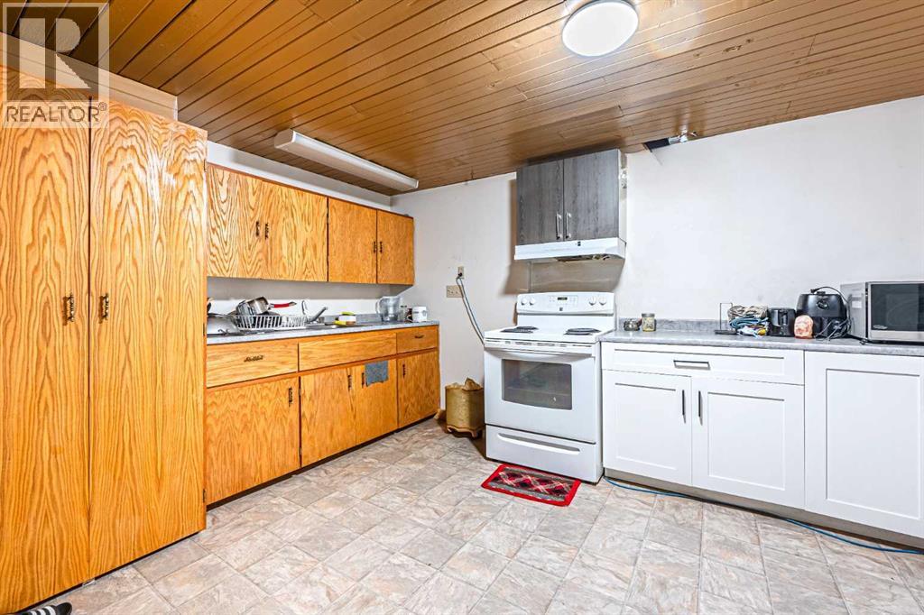 Single Family House Bungalow for Sale in  Dovercliffe Way SE Dover Calgary 