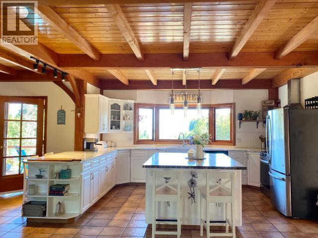 3749 HIGHWAY 101, Powell River