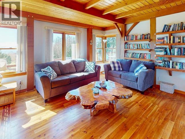 3749 HIGHWAY 101, Powell River